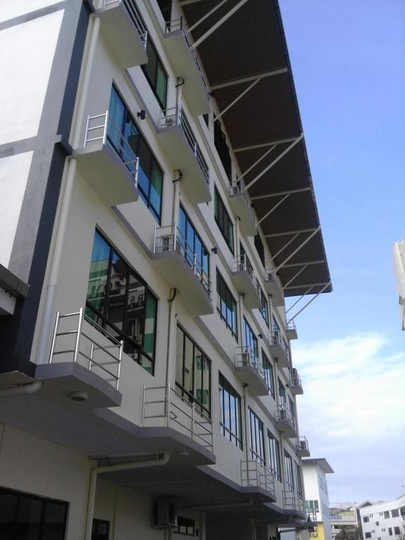 101 Hotel Miri Extérieur photo