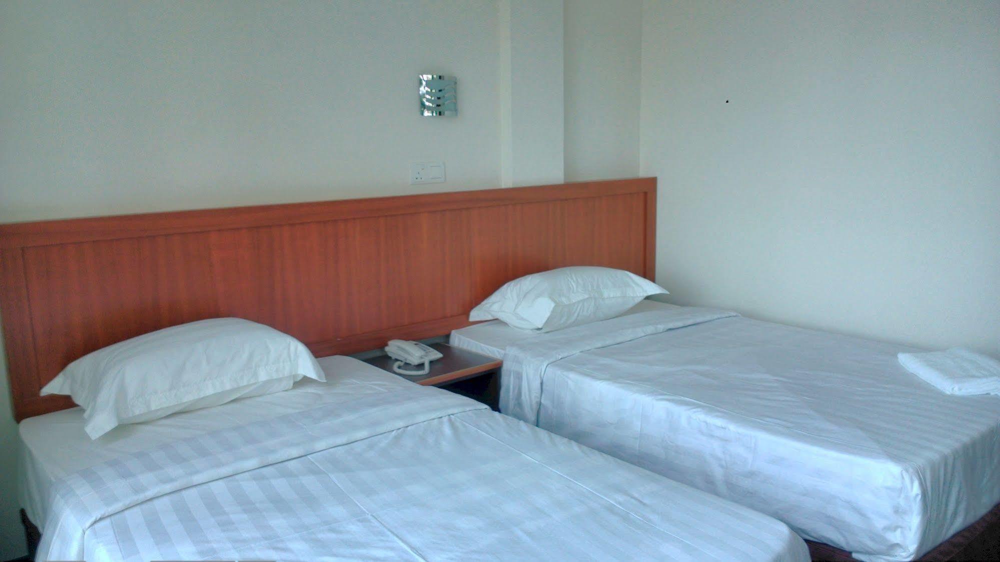 101 Hotel Miri Extérieur photo