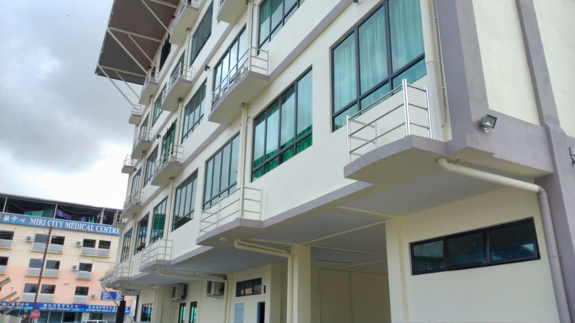 101 Hotel Miri Extérieur photo