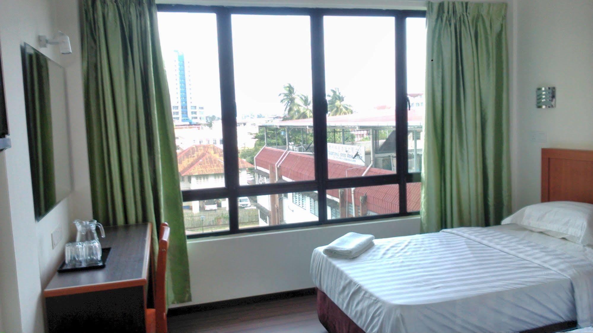 101 Hotel Miri Extérieur photo